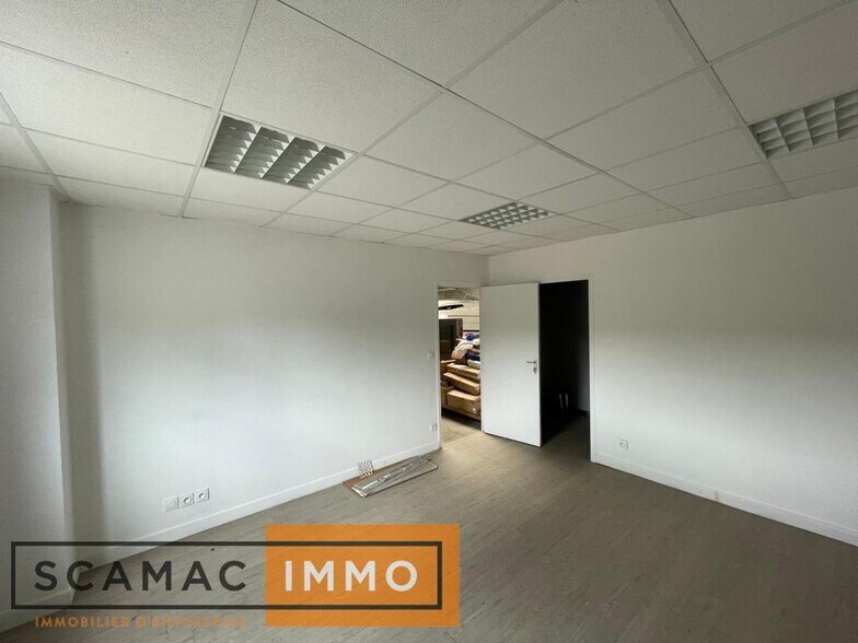 Industrial in for lease - Interior Photo - Image 1 of 6