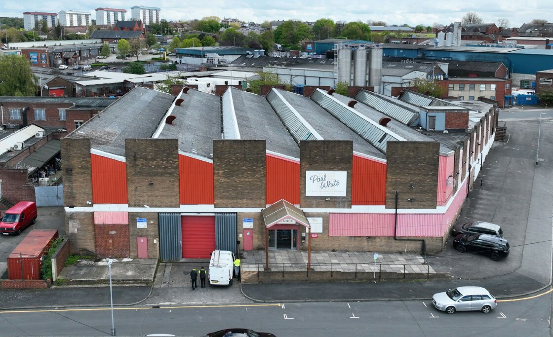 69 Upper Accommodation Rd, Leeds for sale Primary Photo- Image 1 of 6