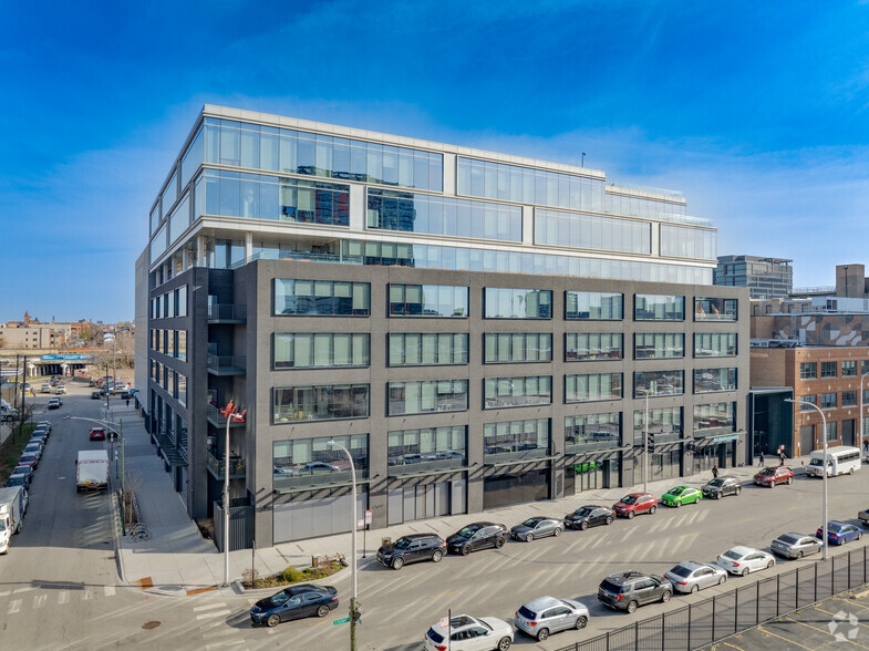 1330 W Fulton St, Chicago, IL for lease - Building Photo - Image 2 of 9