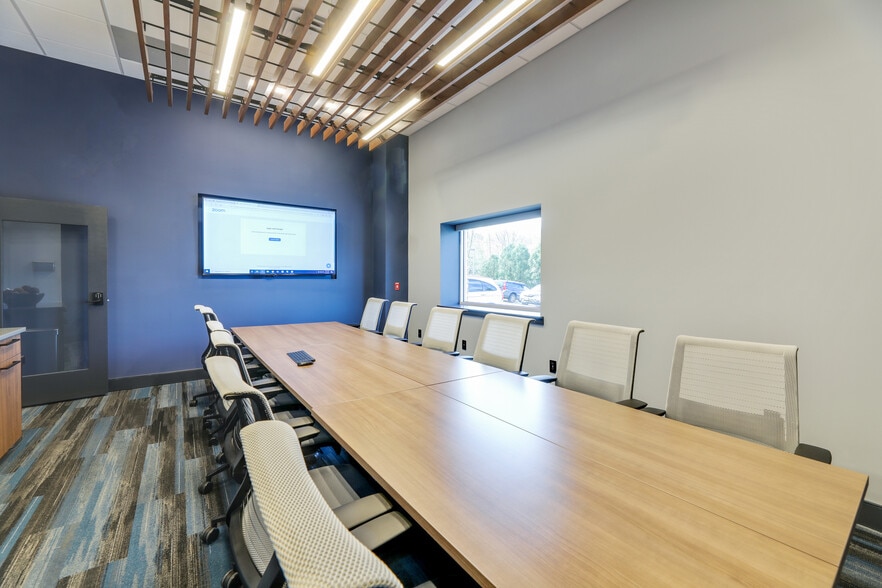 25 Pompton Ave, Verona, NJ for lease - Interior Photo - Image 3 of 6