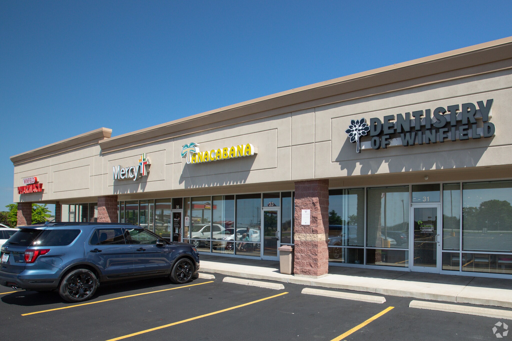 537 Winfield Plaza, Winfield, MO 63389 Winfield Plaza