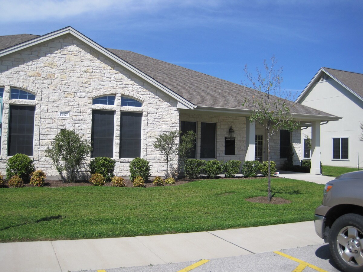 142 Cimarron Park Loop, Buda, TX 78610