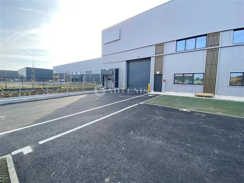 Industrial in Vaires-sur-Marne for lease Building Photo- Image 1 of 13