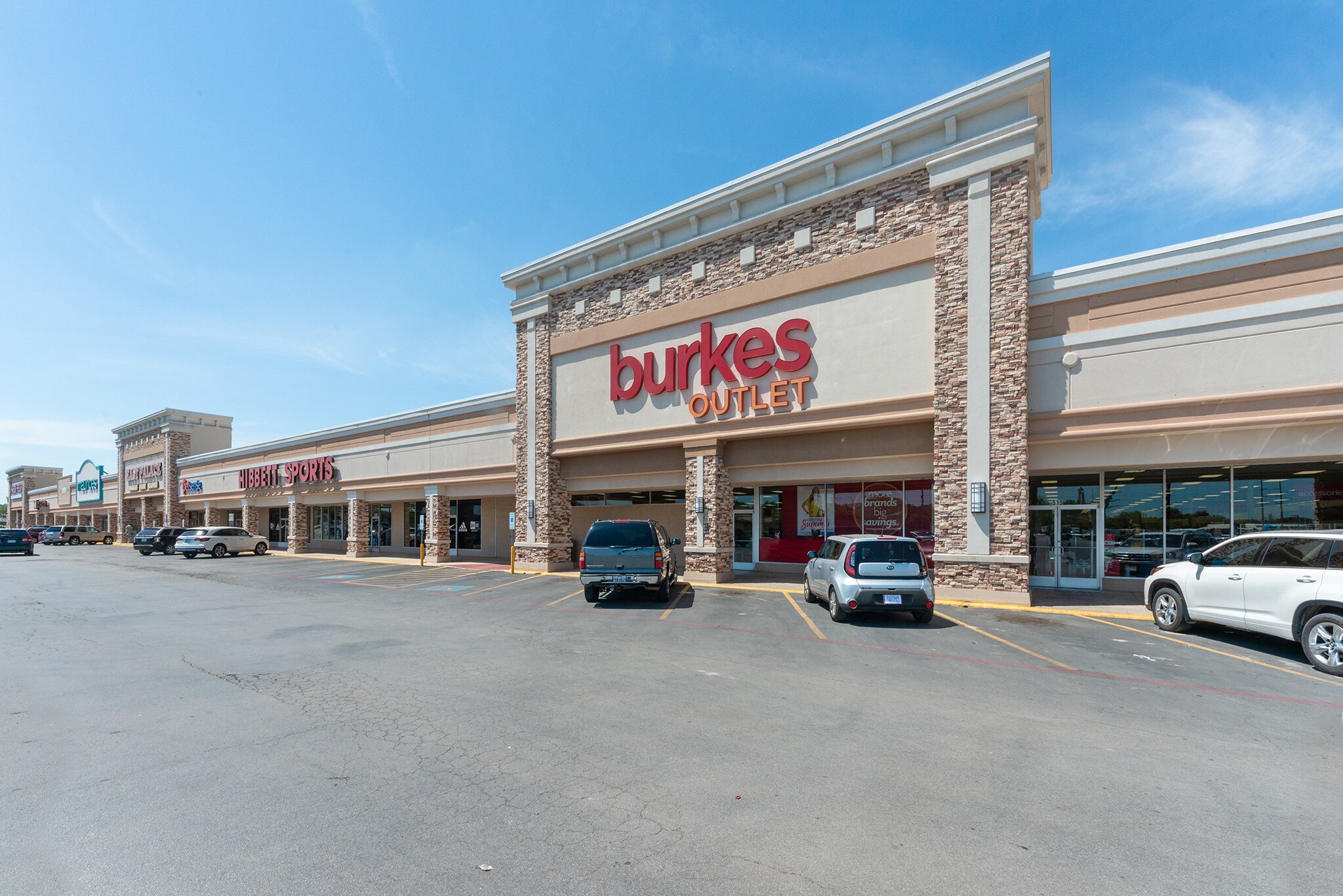 509531 W Commerce St, Brownwood, TX 76801 Commerce Square