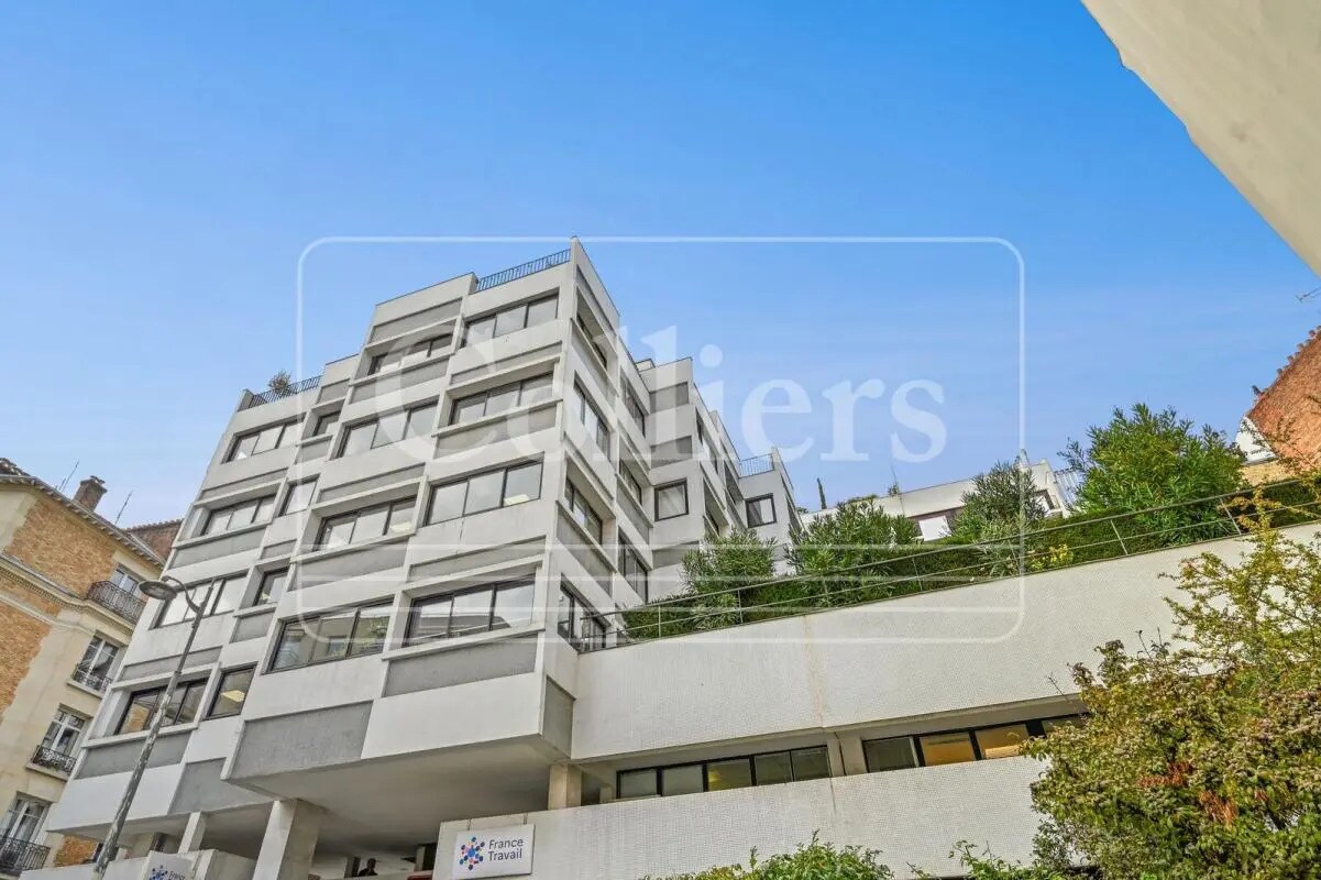 202 Rue De La Croix Nivert, Paris for lease Building Photo- Image 1 of 13