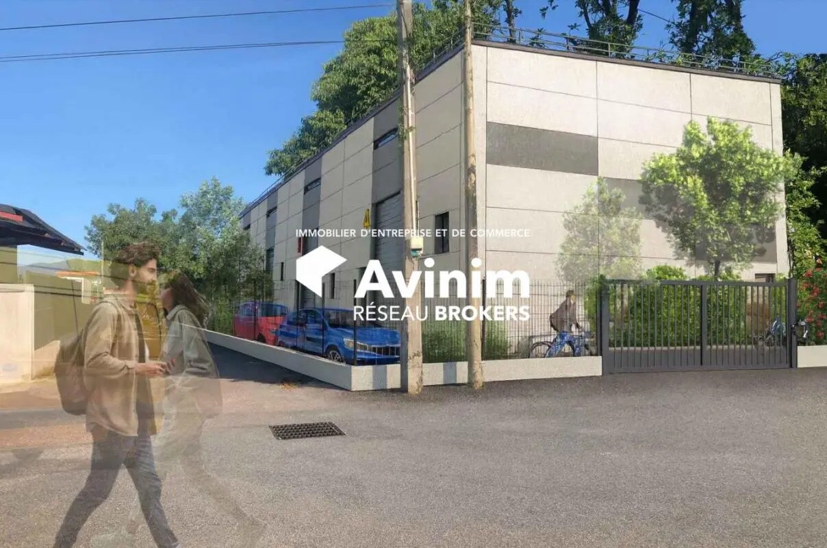 Retail in Montauroux for lease Building Photo- Image 1 of 6