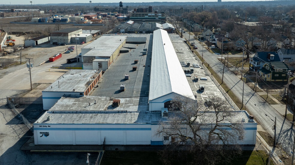 323-341 Eddy Rd, Cleveland, OH for lease - Building Photo - Image 3 of 7