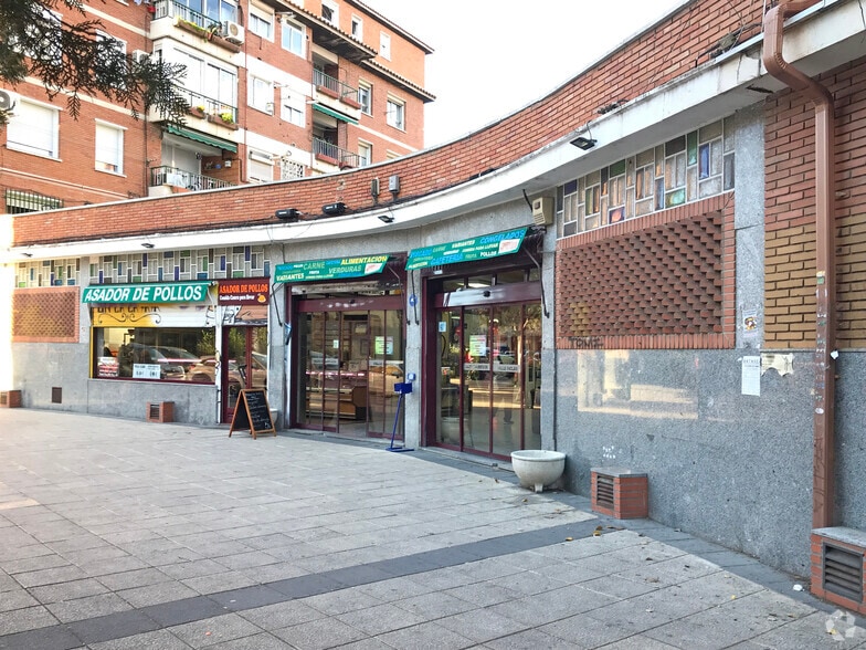 Retail in Madrid, Madrid for sale - Primary Photo - Image 1 of 1