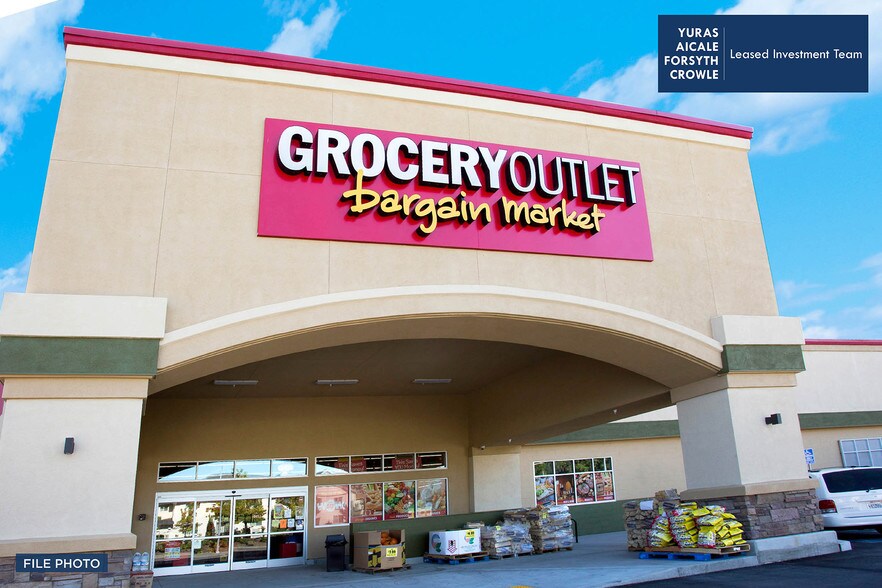 330 S Redwood Hwy, Cave Junction, OR for sale - Primary Photo - Image 1 of 1