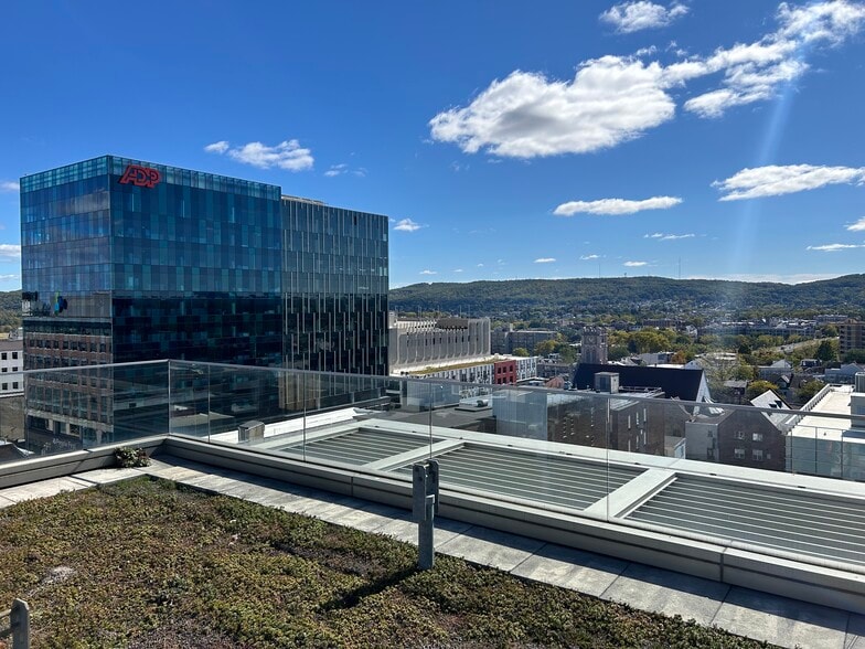 835 W Hamilton St, Allentown, PA for lease - Building Photo - Image 2 of 35