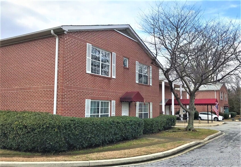 120 Roper Mountain Rd Ext, Greenville, SC for sale - Building Photo - Image 1 of 17