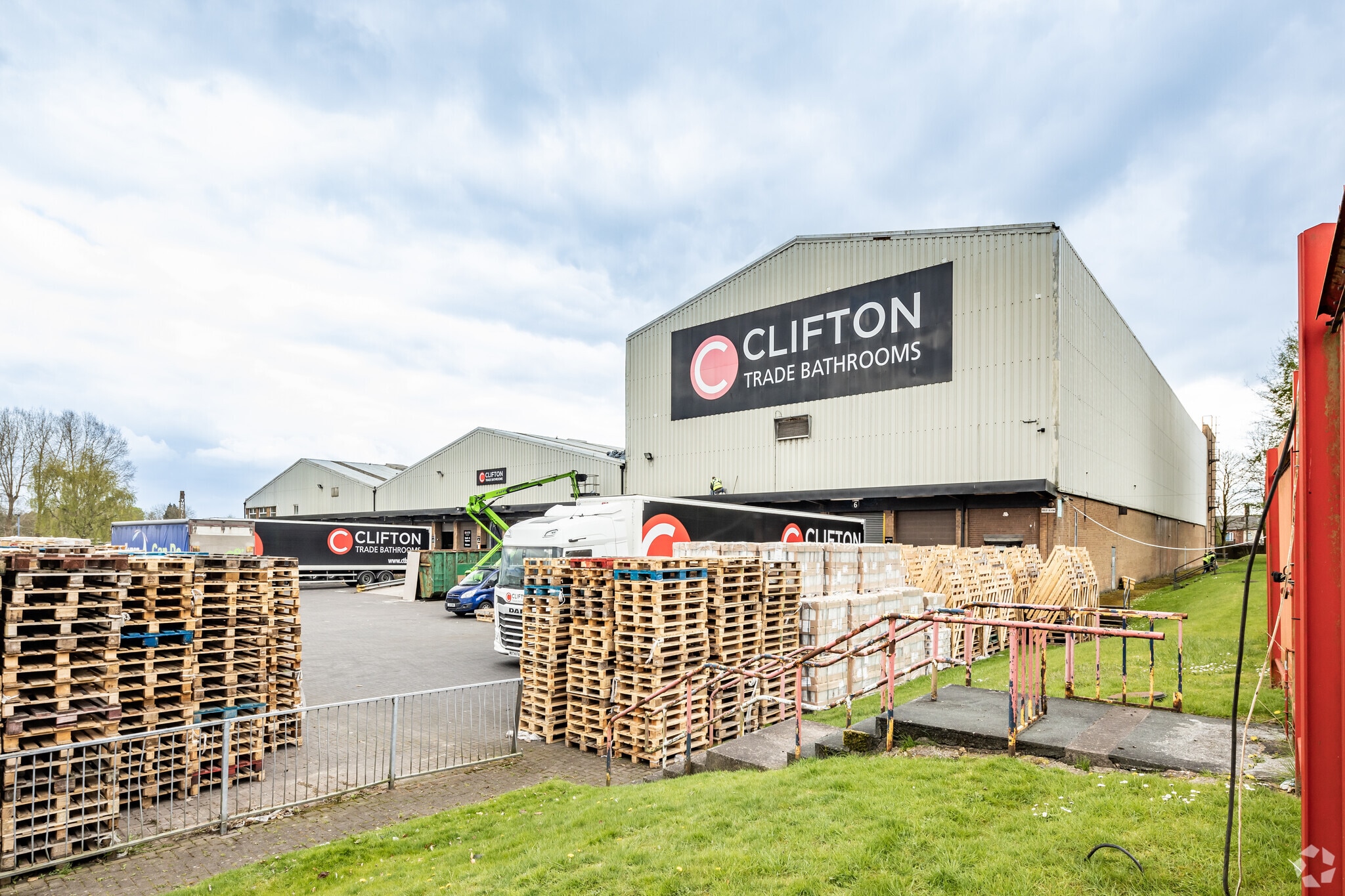 Breightmet Fold Ln, Bolton for sale Primary Photo- Image 1 of 1