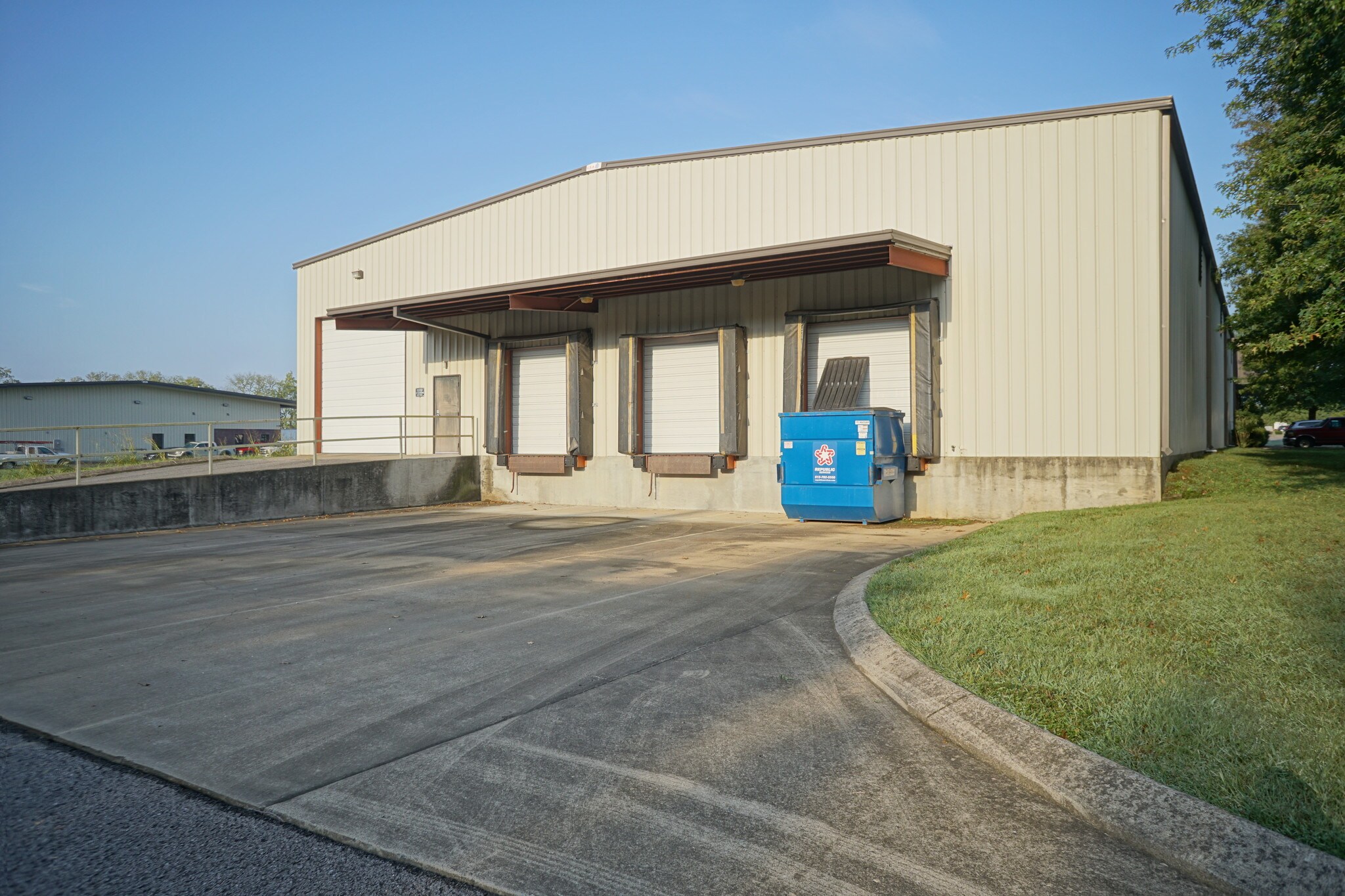 1121 Gregory Dr, Gallatin, TN for sale Building Photo- Image 1 of 1