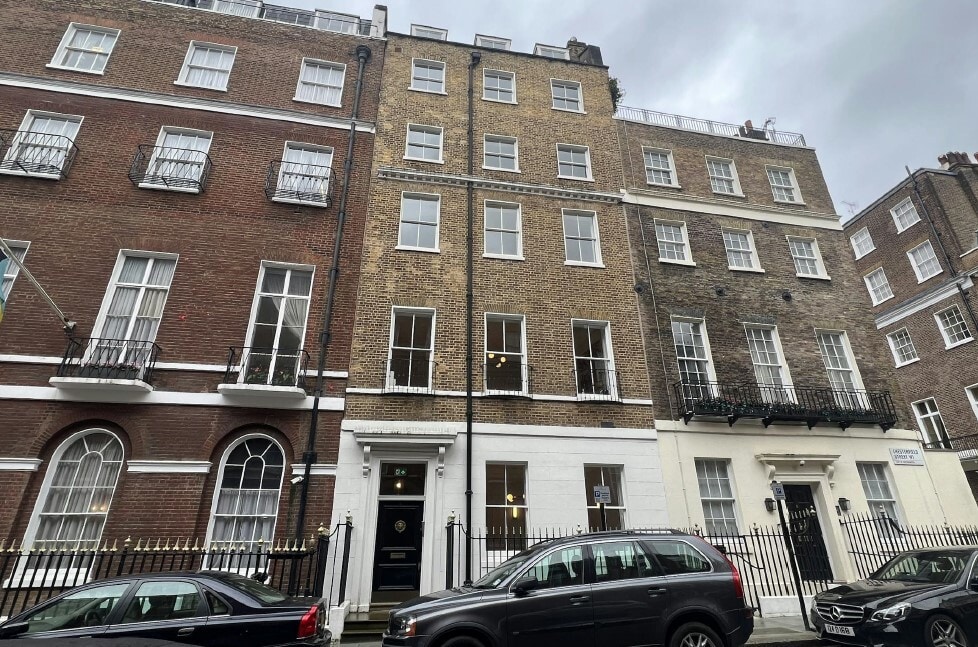 9 Chesterfield St, London for lease Primary Photo- Image 1 of 13