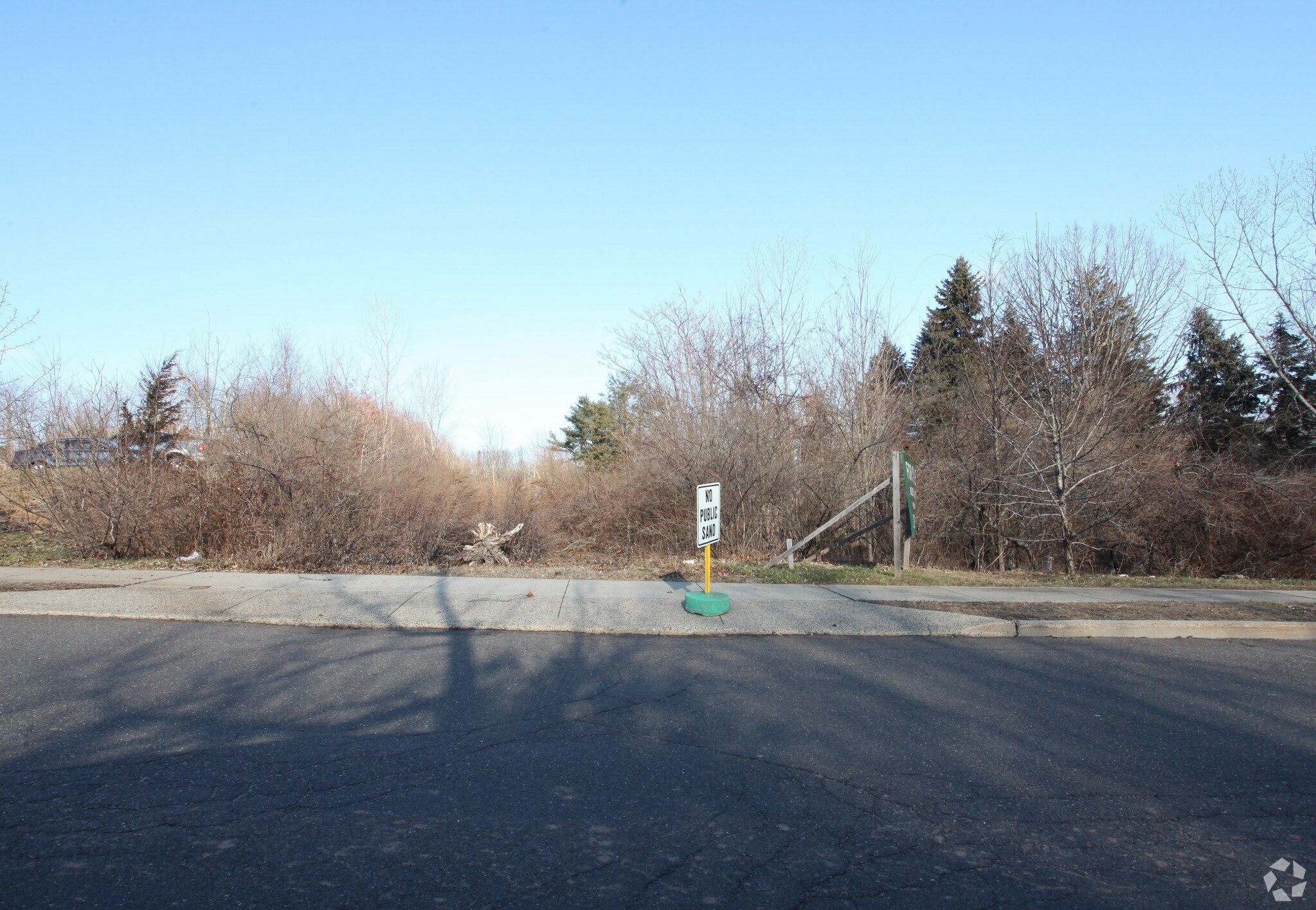 23 Michael Dr, Meriden, CT for sale Primary Photo- Image 1 of 1