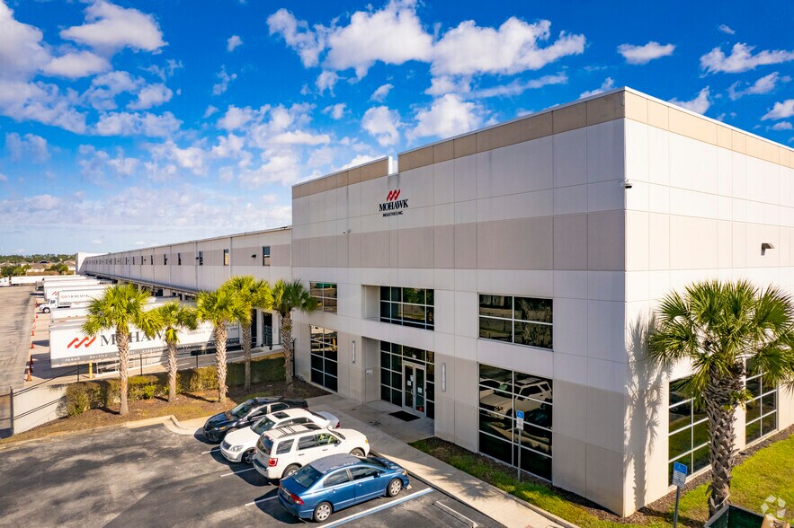 220 Deen Still Rd, Davenport, FL 33897