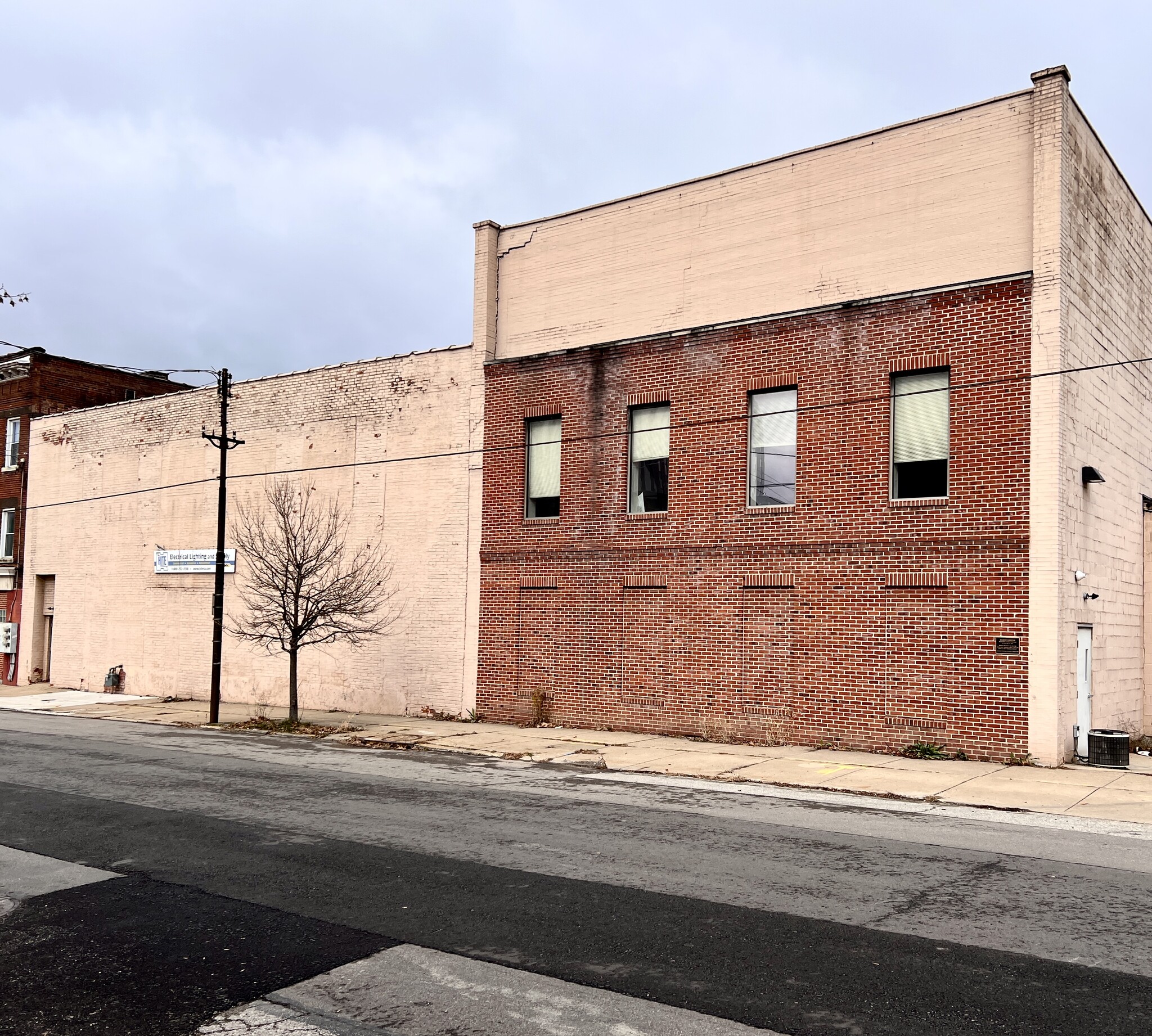 1621 Forbes Ave, Pittsburgh, PA for lease Building Photo- Image 1 of 12