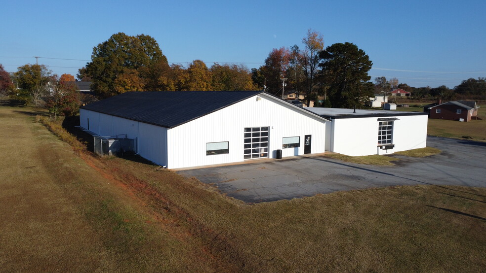 1017-1019 Powdersville Rd, Easley, SC for sale - Primary Photo - Image 1 of 1