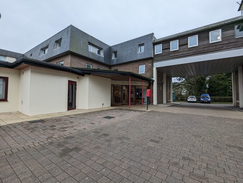 Clyne Common, Swansea for lease - Primary Photo - Image 1 of 1