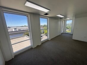 1545 N Texas St, Fairfield, CA for lease Interior Photo- Image 1 of 1