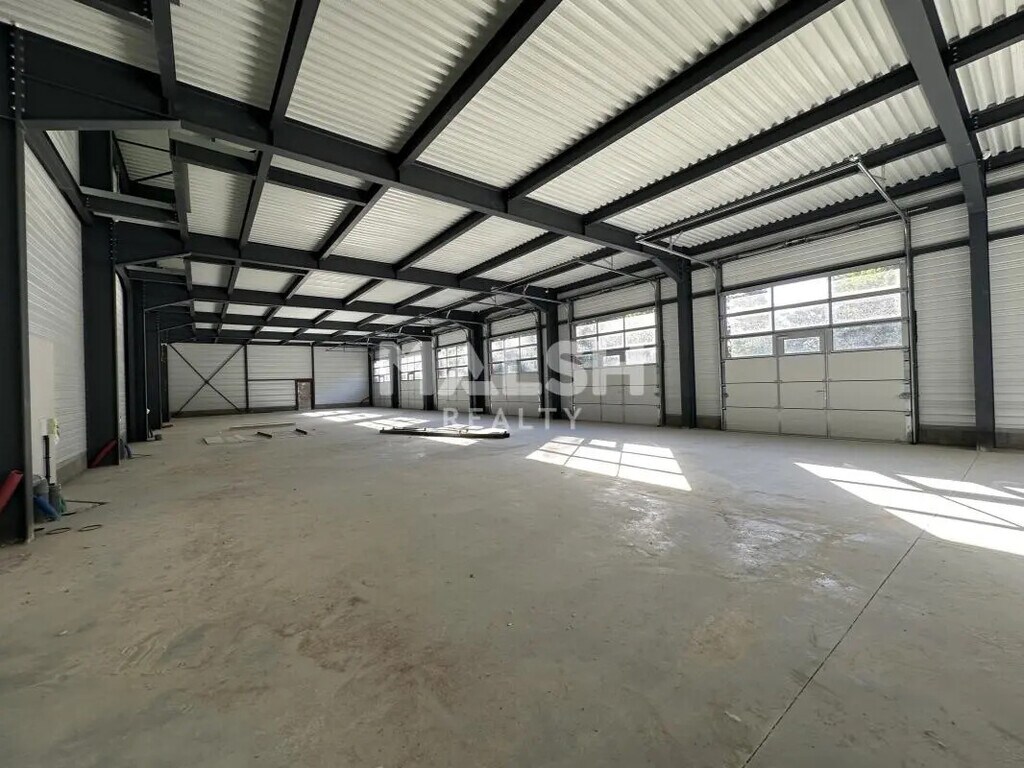 Location Local d'activités 135 m² à 945 m² - Photo 1