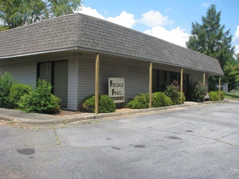 386 Field Ave, Fieldale, VA 24089