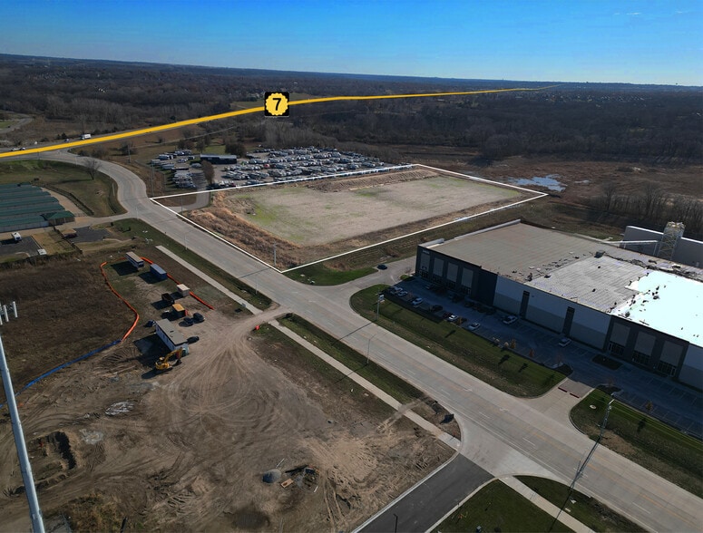W 43rd St & K-7 Hwy, Shawnee, KS for sale - Aerial - Image 1 of 4