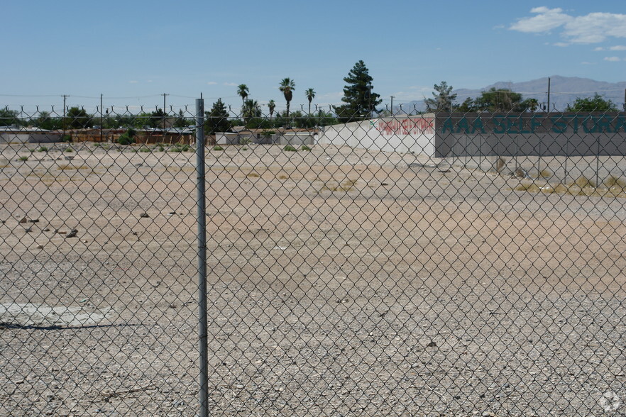 2595 N Las Vegas Blvd, North Las Vegas, NV for sale - Building Photo - Image 2 of 5