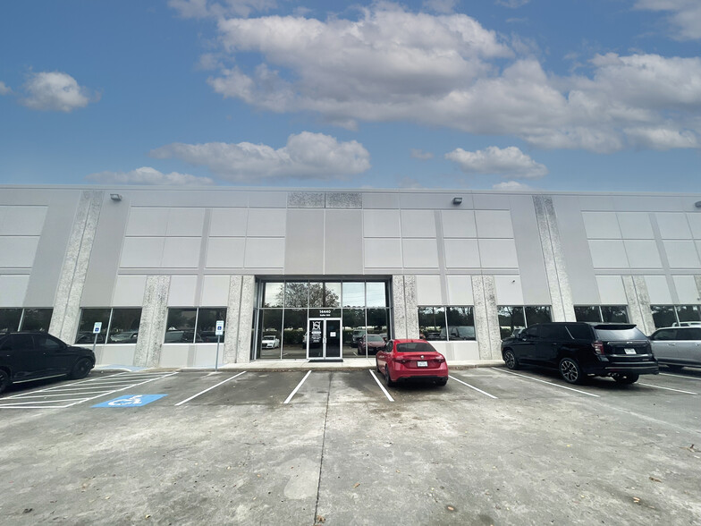 14440 John F Kennedy Blvd, Houston, TX for lease - Building Photo - Image 1 of 3