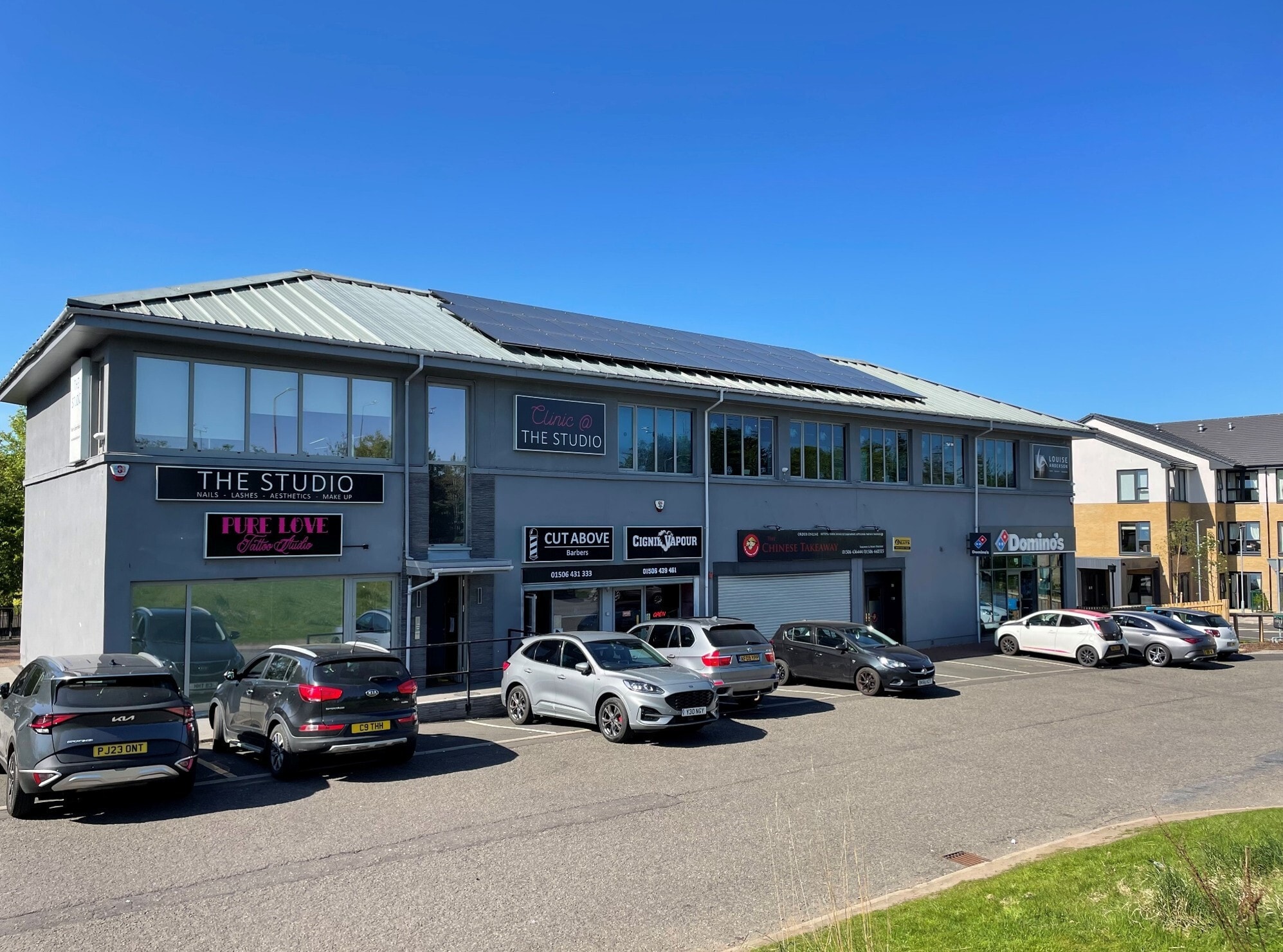 2-8C Almondside, Livingston for sale Primary Photo- Image 1 of 1