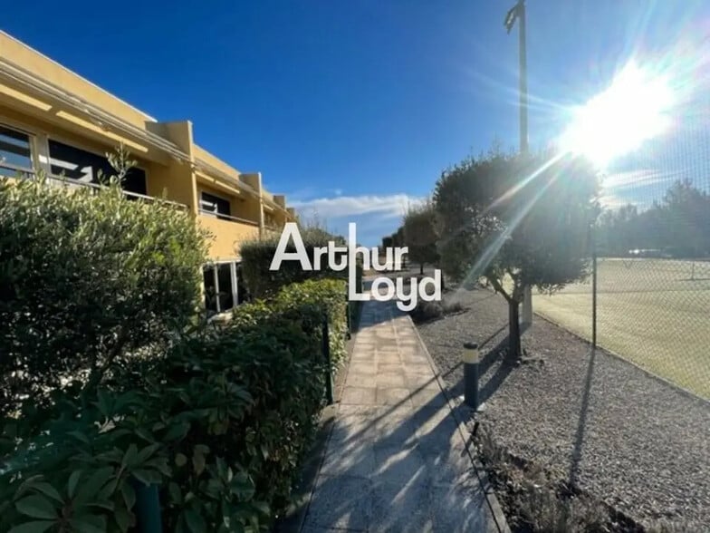 Office in Valbonne for lease - Building Photo - Image 2 of 8