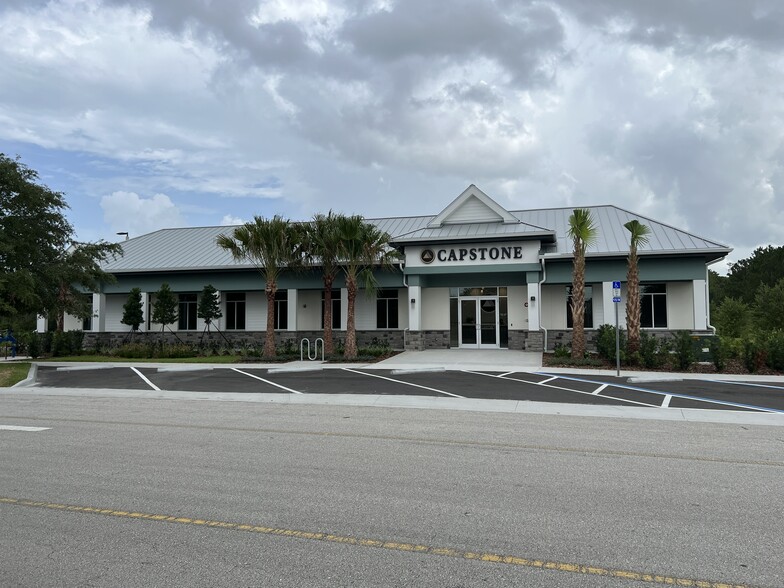 18 Market Ave, Palm Coast, FL for lease - Building Photo - Image 2 of 18