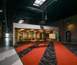 101 W Dickman St, Baltimore, MD for lease Interior Photo- Image 1 of 14