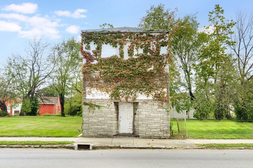 1039 Dixie Hwy, Louisville, KY for sale - Primary Photo - Image 1 of 29