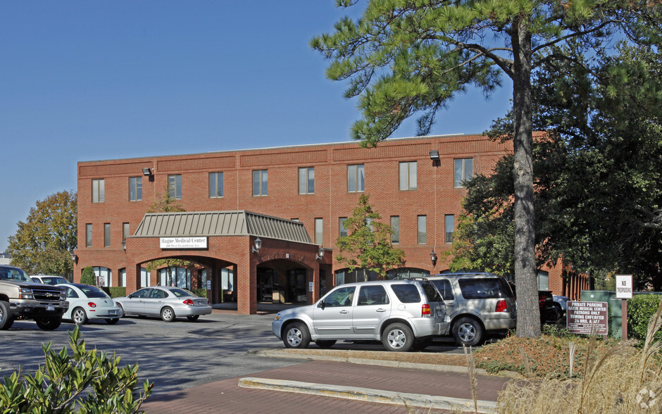 400 W Brambleton Ave, Norfolk, VA for lease - Building Photo - Image 3 of 9