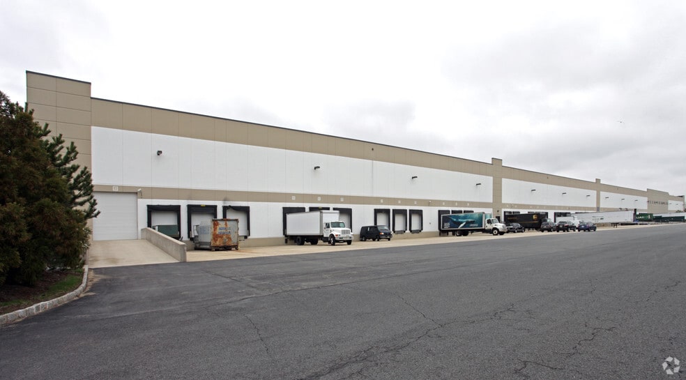 350 Starke Rd, Carlstadt, NJ for lease - Building Photo - Image 3 of 4