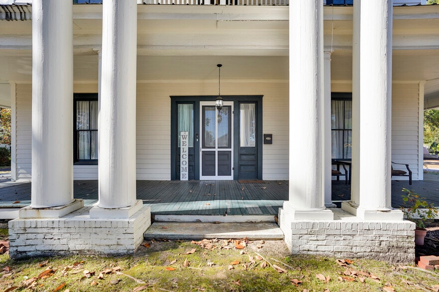 115 N Magnolia St, Raeford, NC for sale - Building Photo - Image 2 of 38