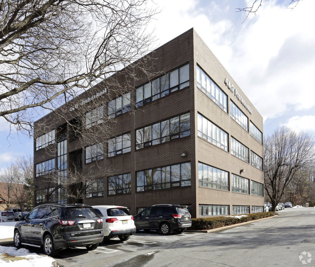 22 Madison Ave, Paramus, NJ 07652 Paramus Office Center