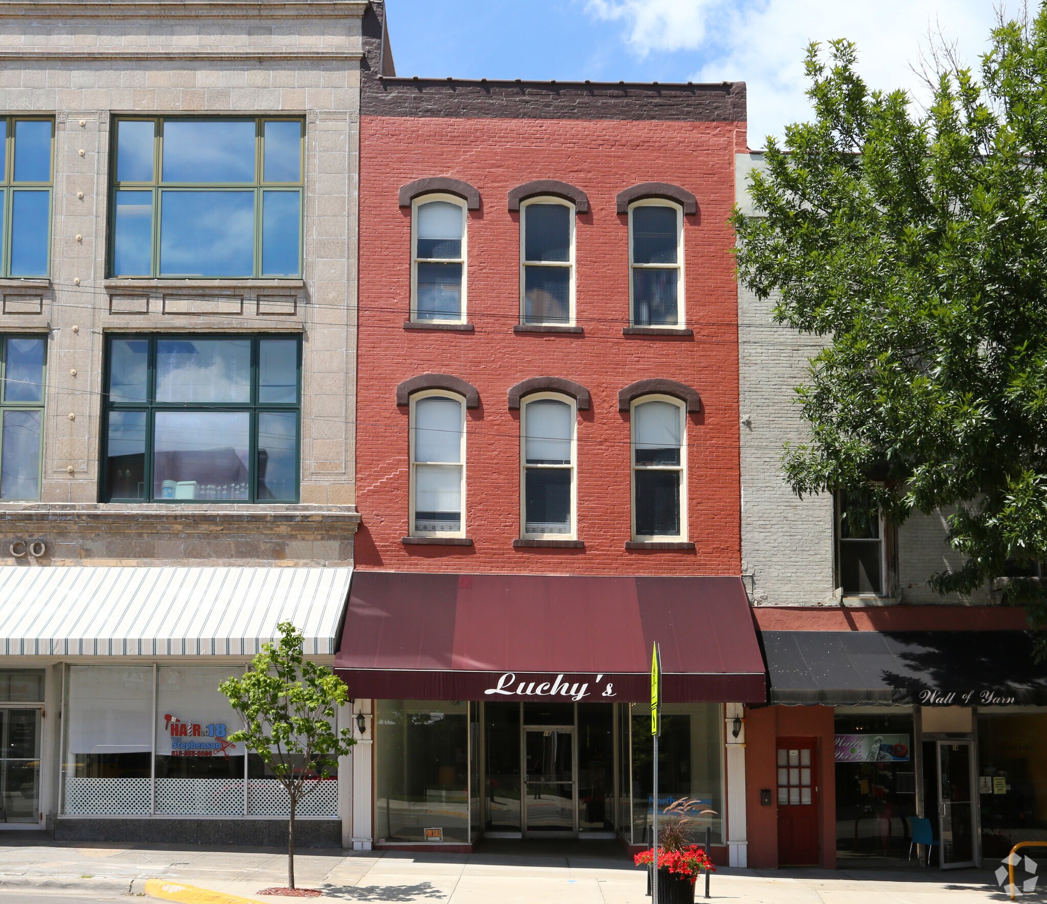 16 W Stephenson St, Freeport, IL 61032 Retail for Sale