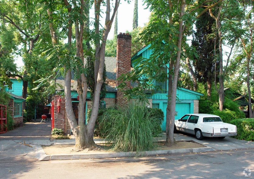 840 E Brown Ave, Fresno, CA for sale - Building Photo - Image 3 of 18