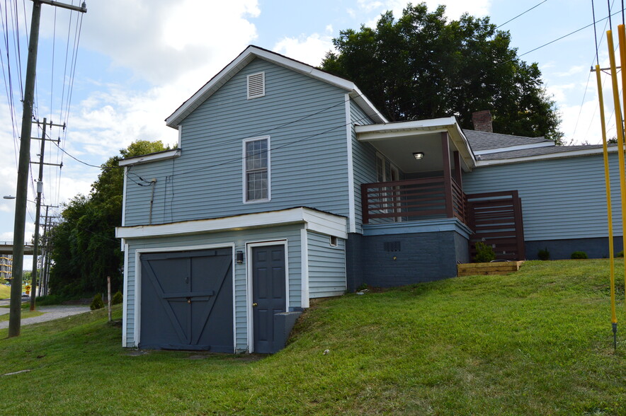 401 Charles Ave, Charlotte, NC for sale - Building Photo - Image 3 of 5