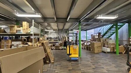 Flex in Wasquehal for lease - Interior Photo - Image 2 of 9