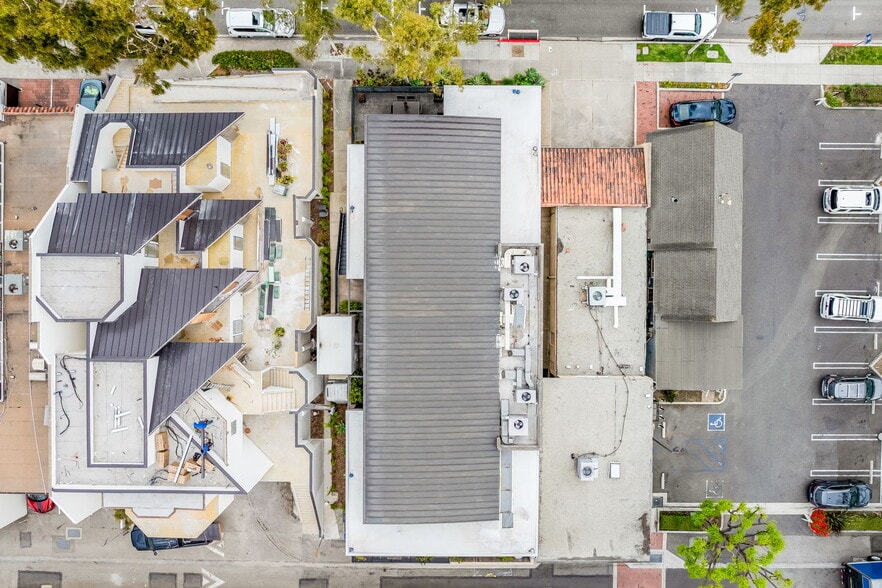 345-349 3rd St, Laguna Beach, CA for sale - Building Photo - Image 2 of 15