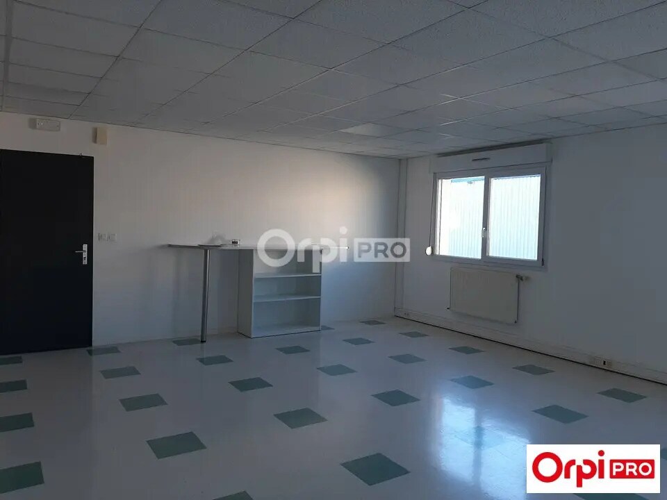 Office in Valence for lease Interior Photo- Image 1 of 8
