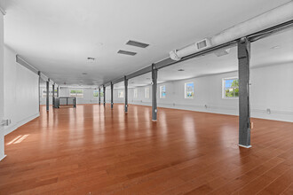 304 SW Broadway St, Ocala, FL for lease Interior Photo- Image 2 of 10