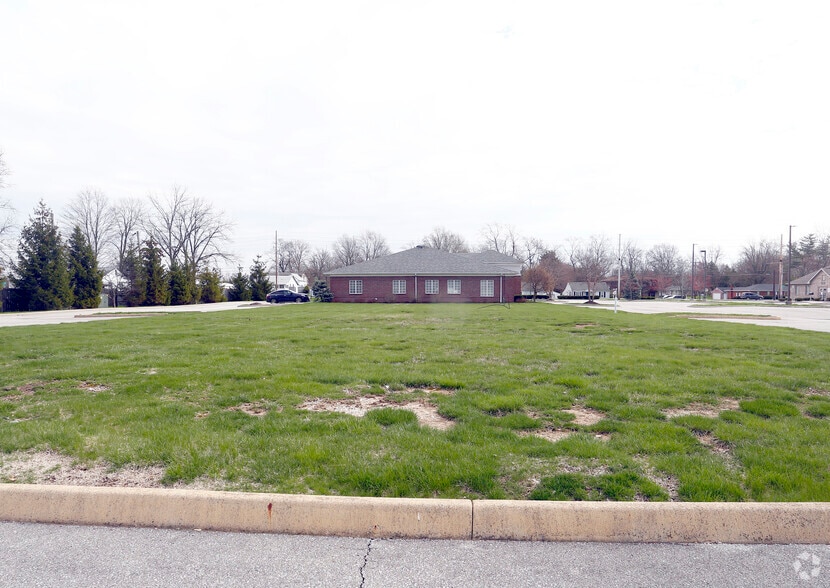 1310 N Post Rd, Indianapolis, IN for sale - Building Photo - Image 1 of 4