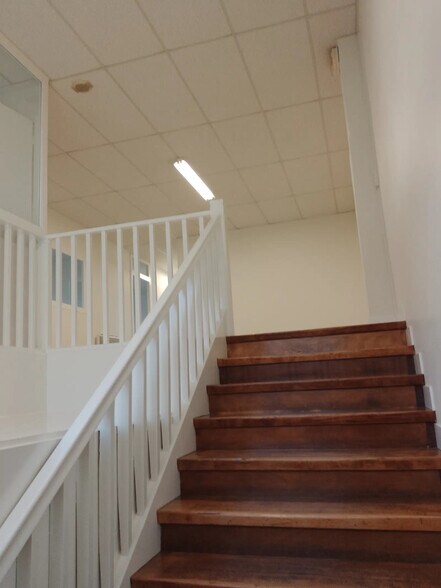 109 Avenue Louis Gallouedec, Fleury-les-Aubrais for lease - Building Photo - Image 2 of 20