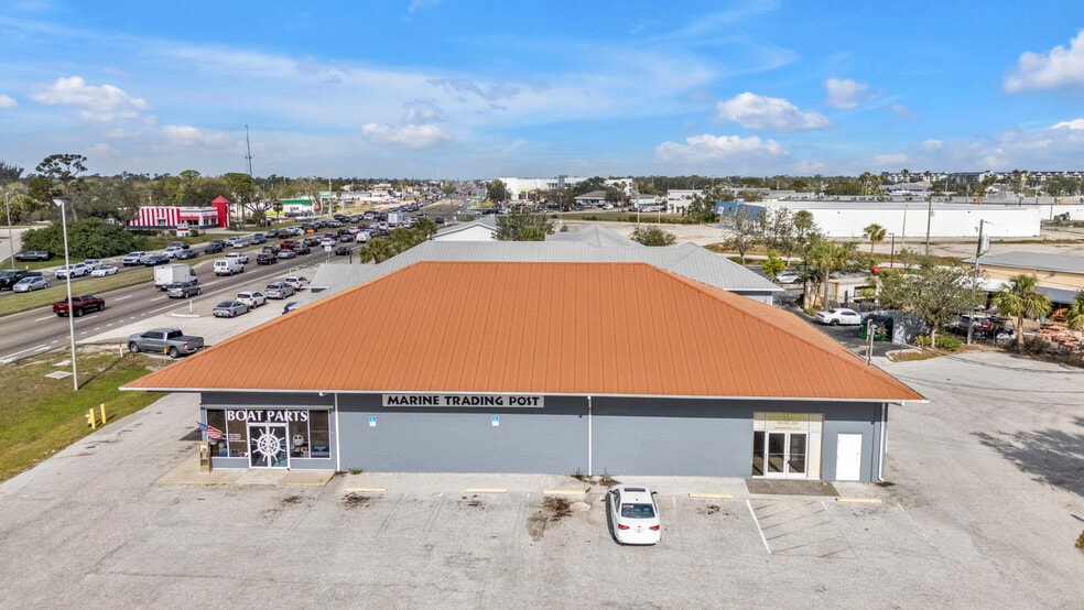 4694 Tamiami Trl, Port Charlotte, FL for lease - Building Photo - Image 2 of 36