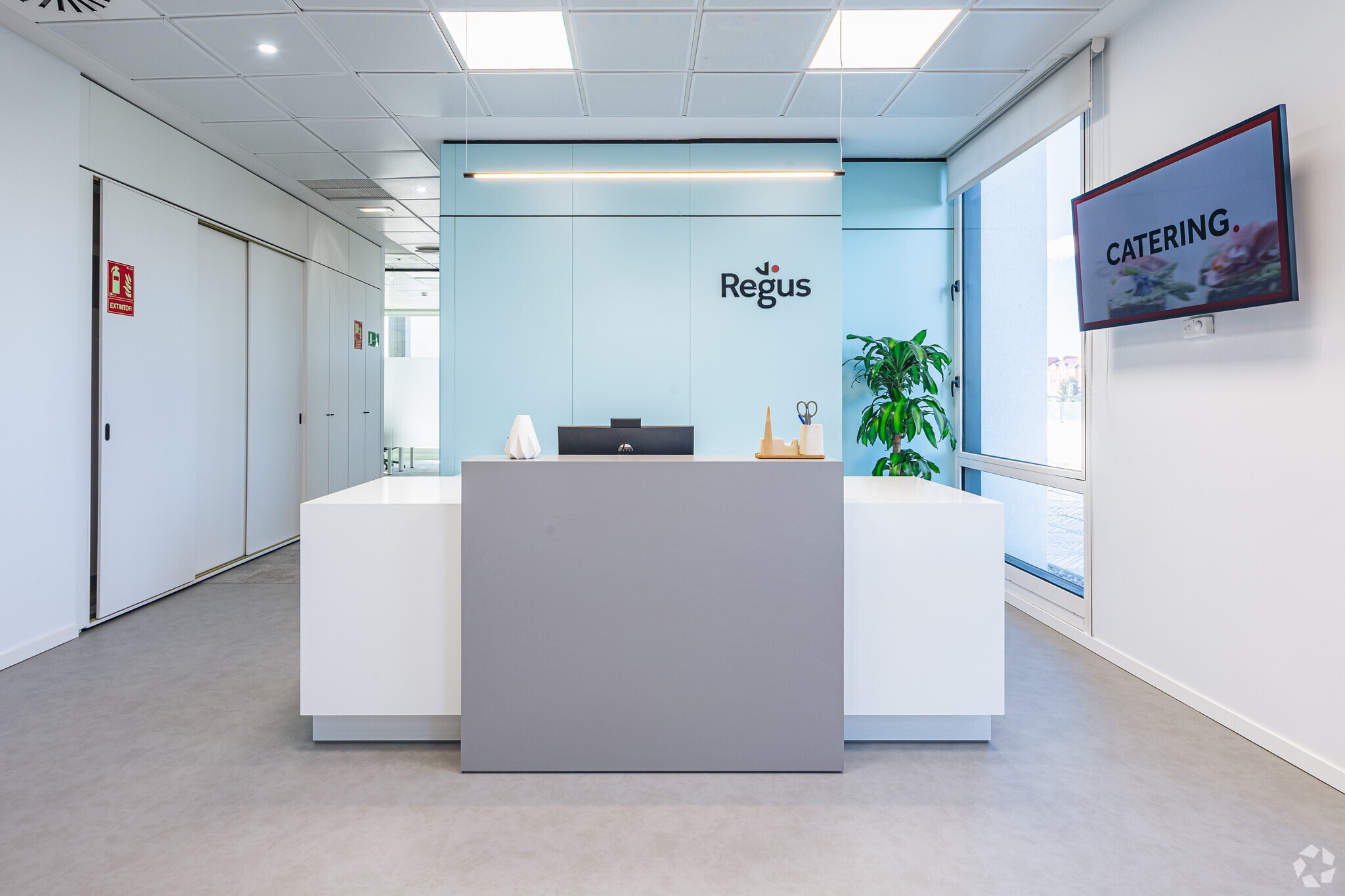 Calle de la Ribera del Loira, 16 I-18, Madrid, Madrid for lease Building Photo- Image 1 of 23