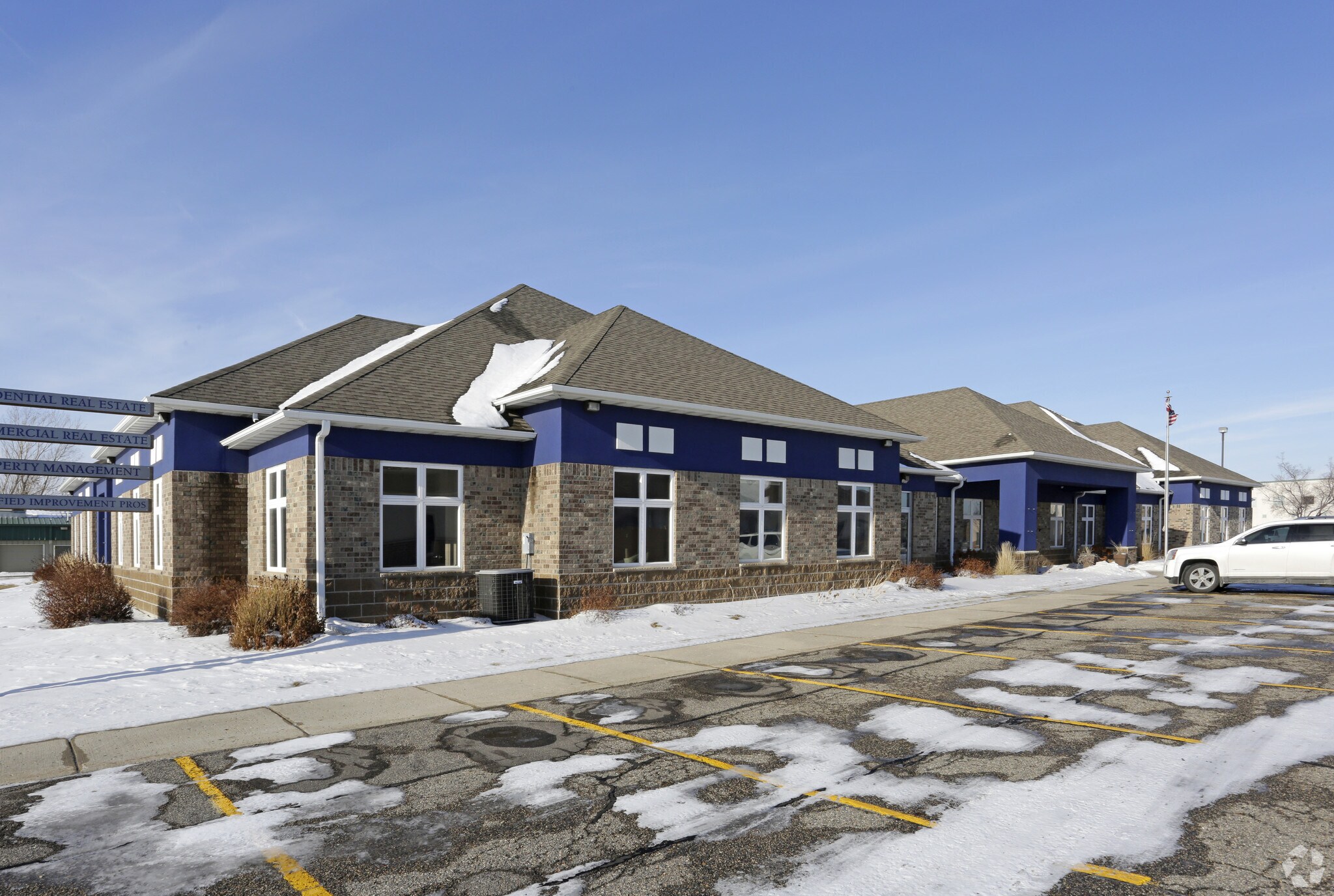 2731 12th Ave S, Fargo, ND for sale Primary Photo- Image 1 of 1